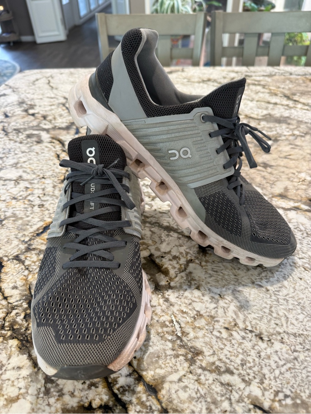 On Running Men’s Cloudswift in Rock/Slate. Size13 in Excellent Condition - Picture 3 of 8